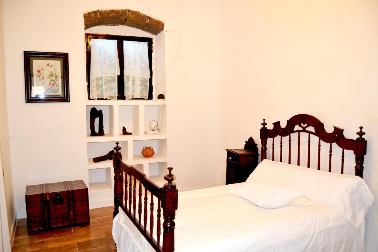 Casa Emerenciana Femes Ngoại thất bức ảnh